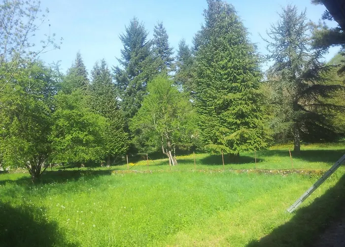 Nyaraló Your Pink House With Blue Shutters *